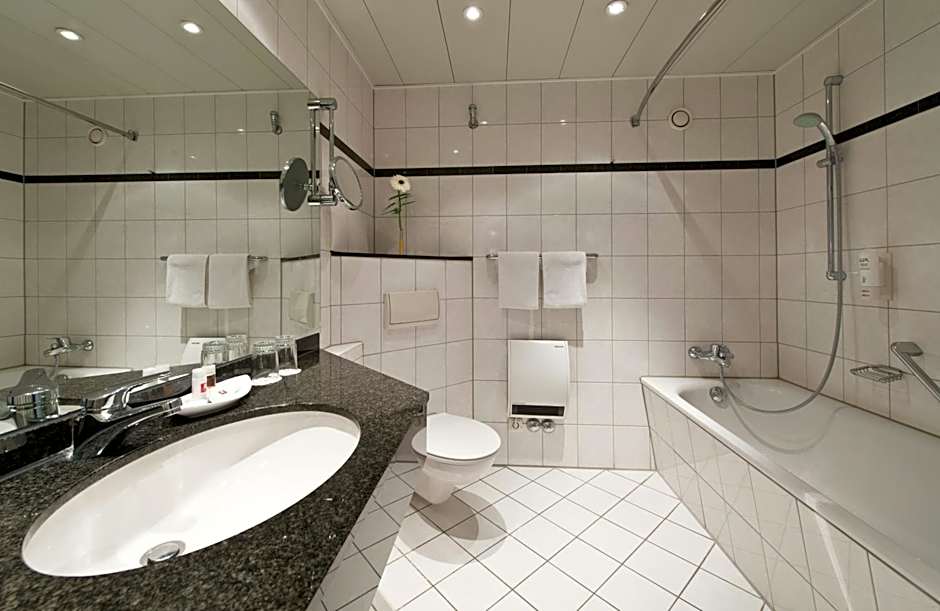 Leonardo Hotel Köln Bonn Airport