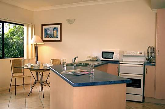 Central Plaza Apartments