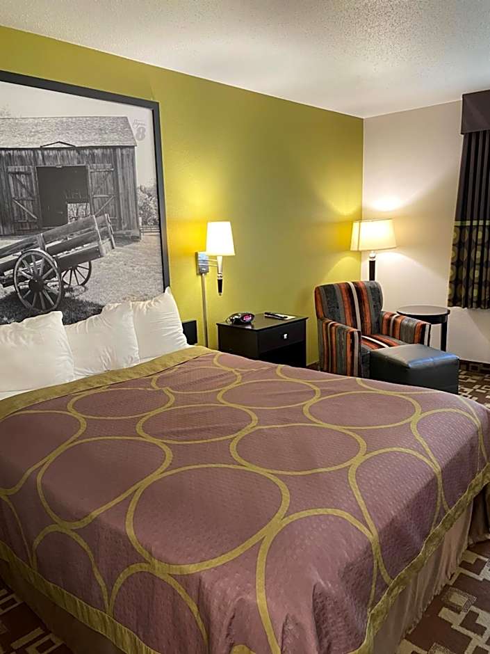 Super 8 by Wyndham Independence