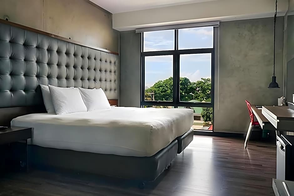 The B Hotel Quezon City (Multi Use Facility)