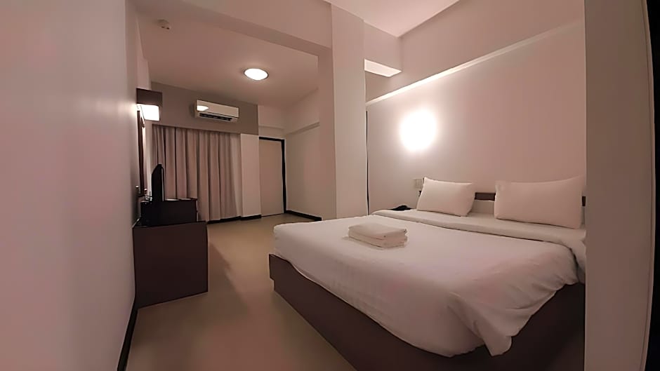 Hi Season Hotel