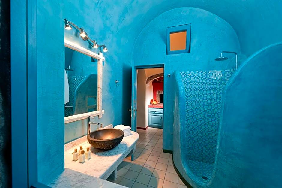 Vallas Apartments & Villas