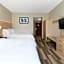 Holiday Inn Express and Suites Grand Rapids Airport- South By IHG