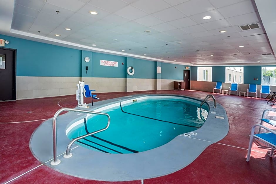 Holiday Inn Express Hotel & Suites Swansea