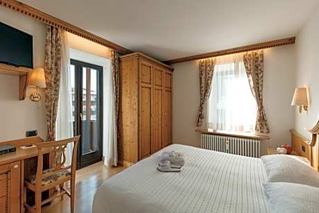 Two Connecting Double Rooms - Attic