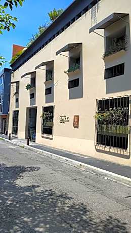 Flor de Mayo Hotel & Restaurant