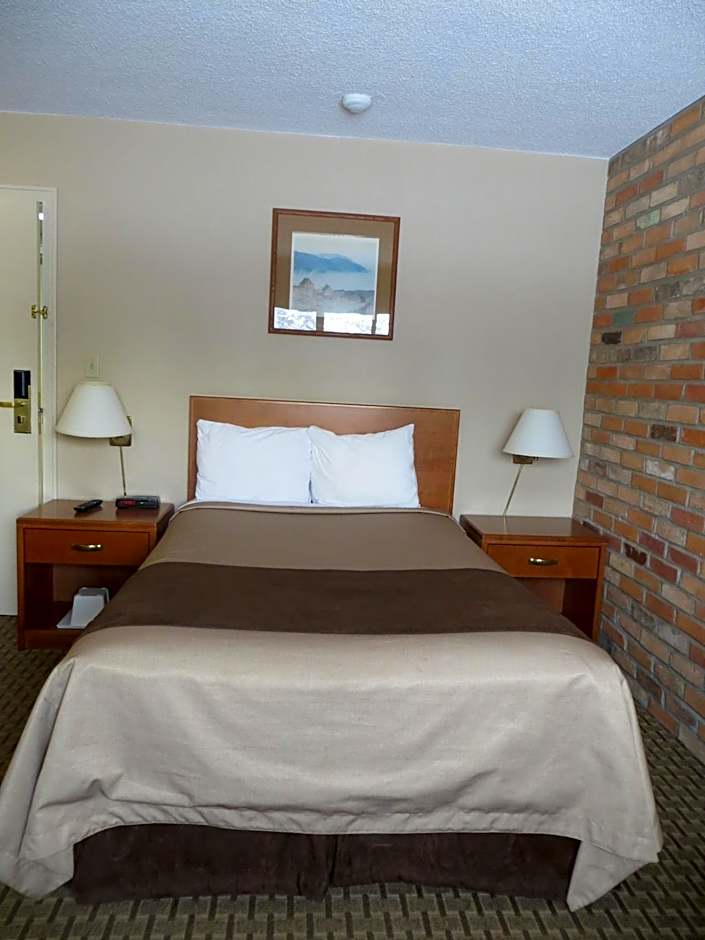 Travelodge by Wyndham Thunder Bay ON