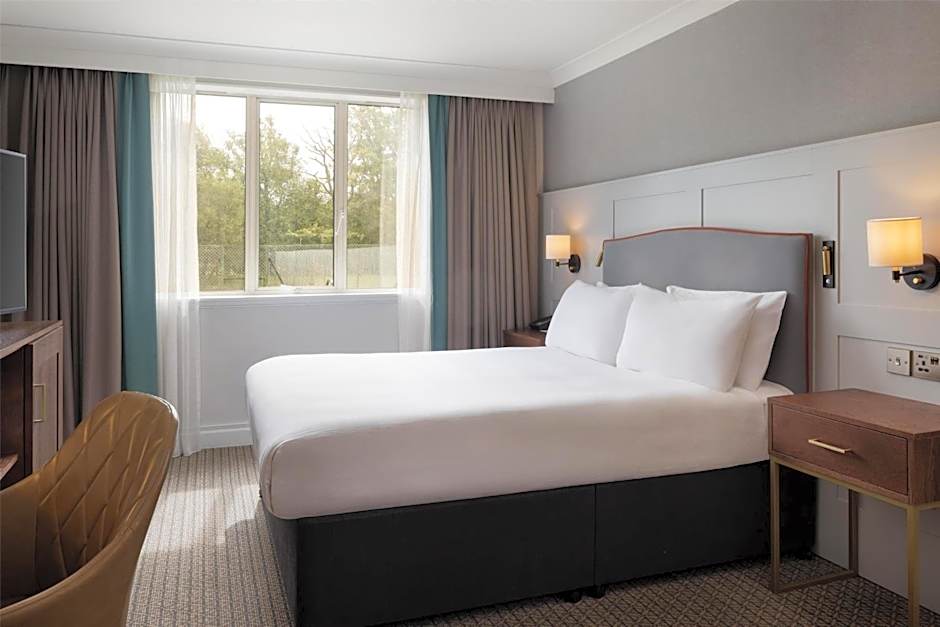 DoubleTree by Hilton St. Anne's Manor