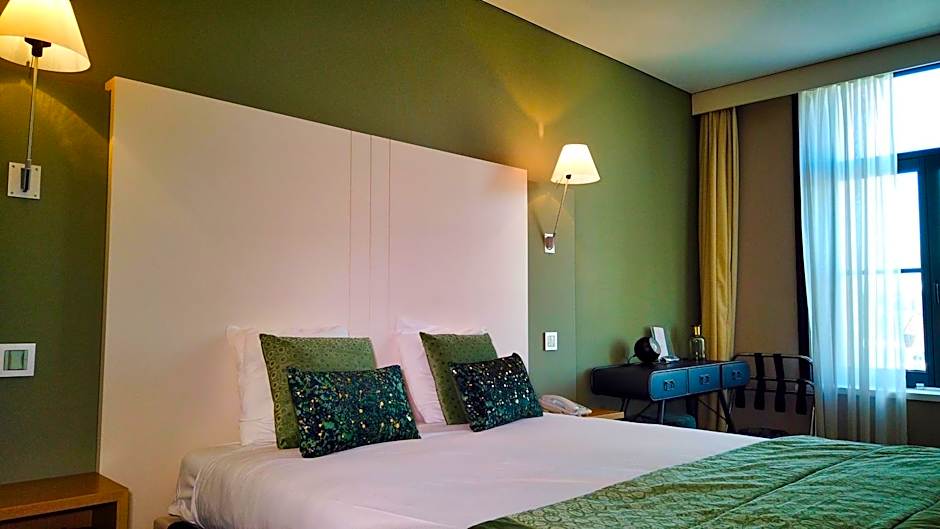 Hotel Bliss