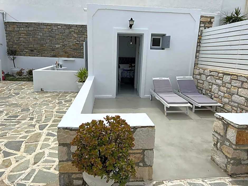 Zoumis Residence