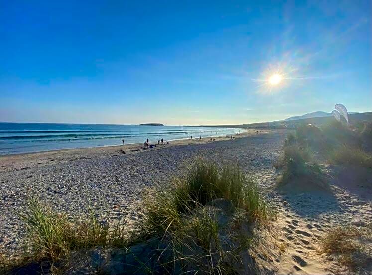 Ross Beach Family Farmhouse B&B