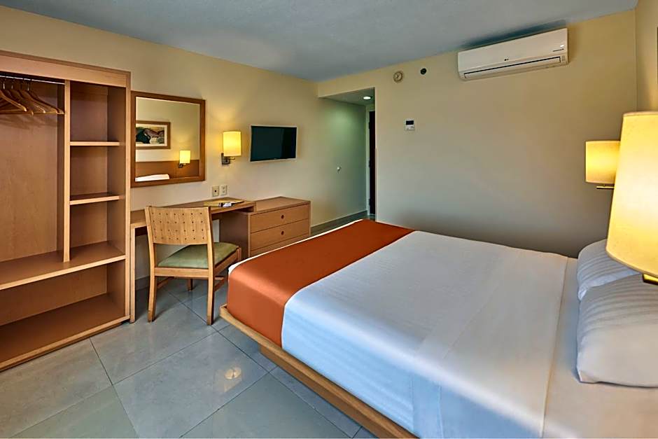 City Express by Marriott Mazatlán
