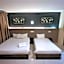 One Point Hotel