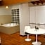 Parizzi Suites & Restaurant