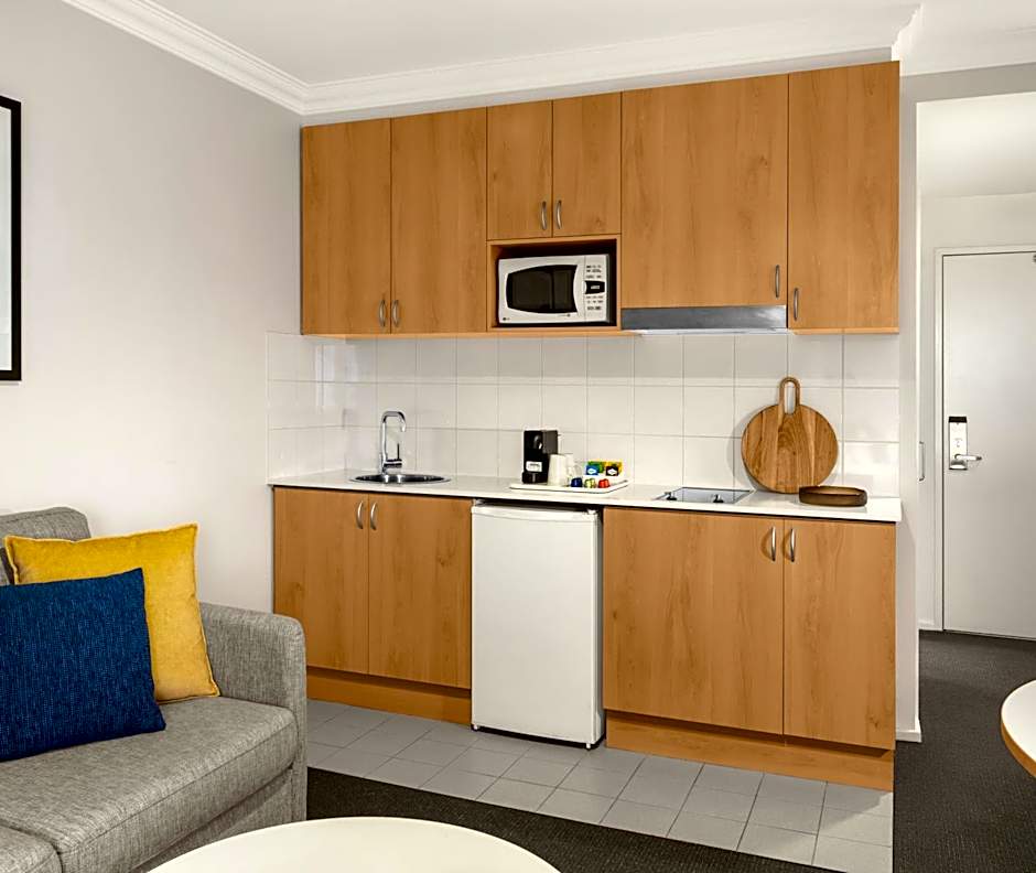 Oaks Perth Hotel