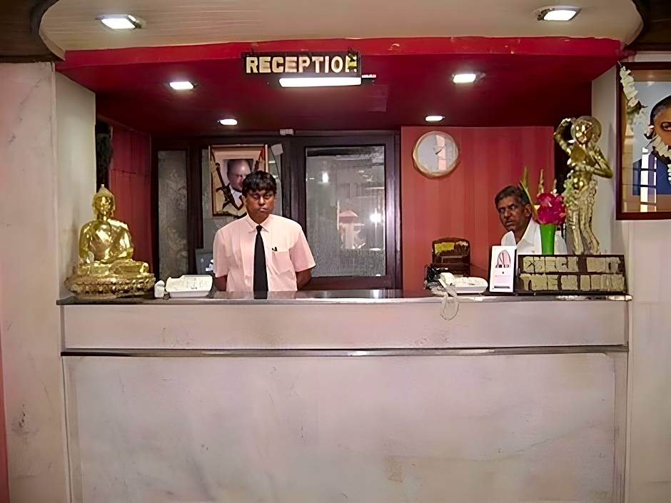 Hotel Heera International