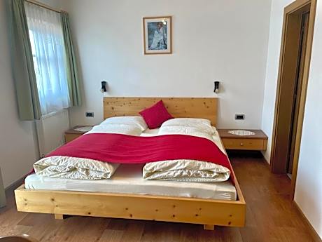 Triple Room with Mountain View