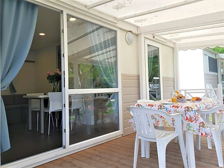 Green Garden Village con piscina, spiaggia riservata e parcheggio