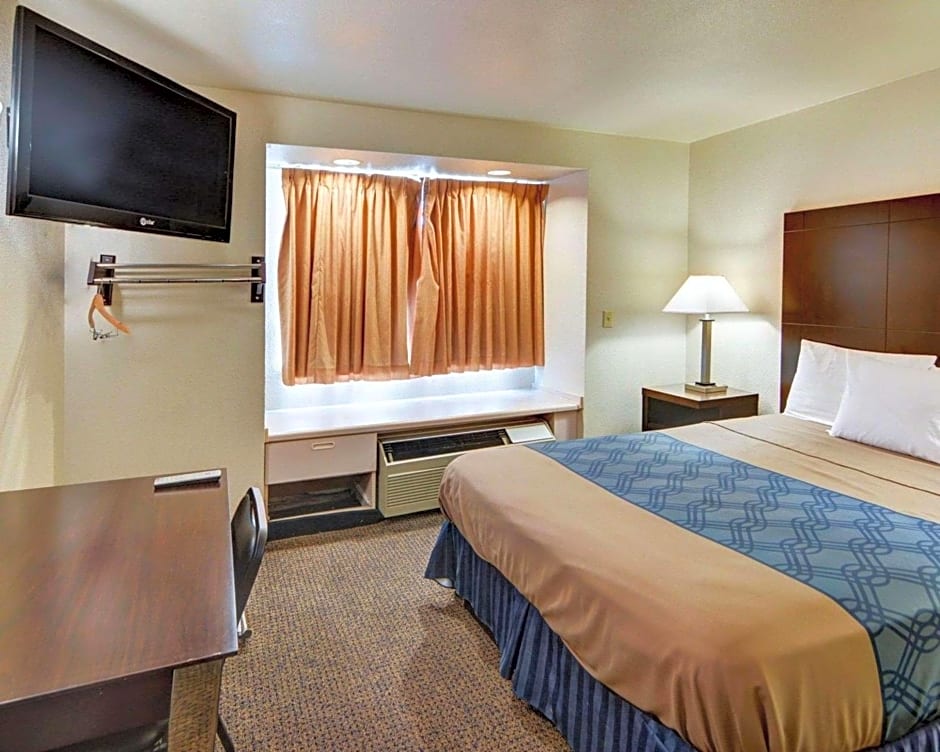 Rodeway Inn & Suites Lewisville I-35