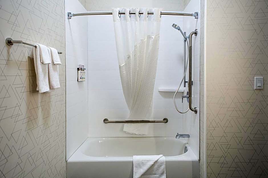 Holiday Inn Express & Suites Prince Albert - South By IHG