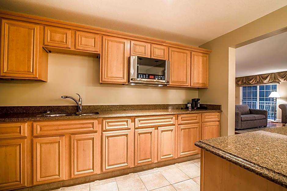 Riverside Hotel, an Ascend Collection Hotel