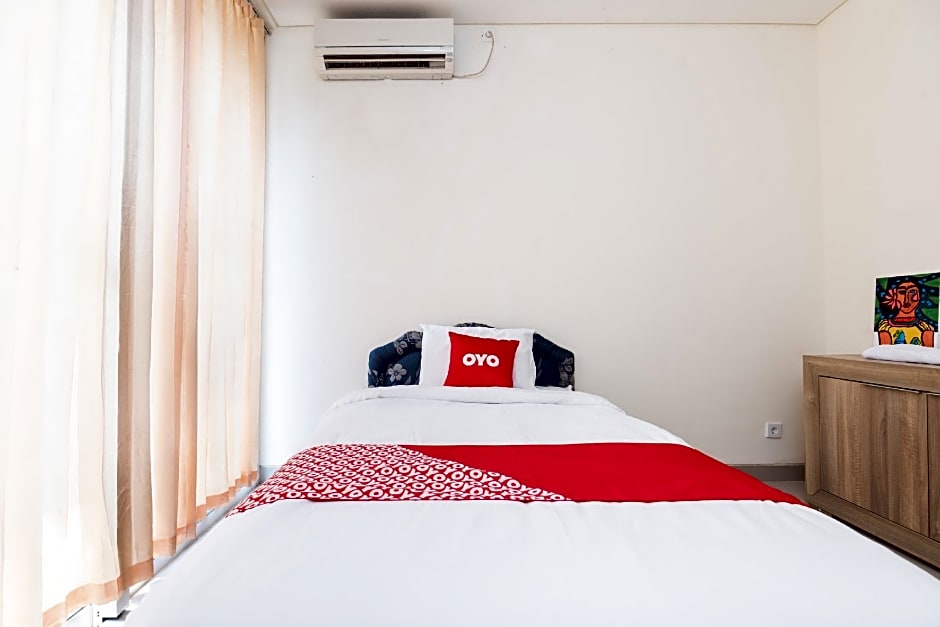 OYO 2001 Taman Dayu Villa Golf View