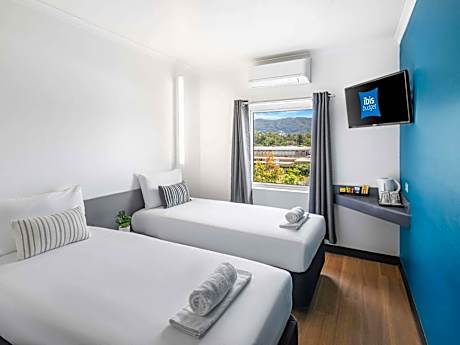 Standard Room with Two Single Beds
