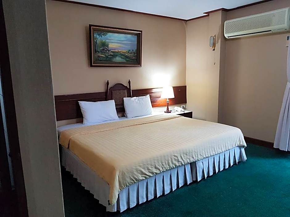 BaanBusarin Hotel