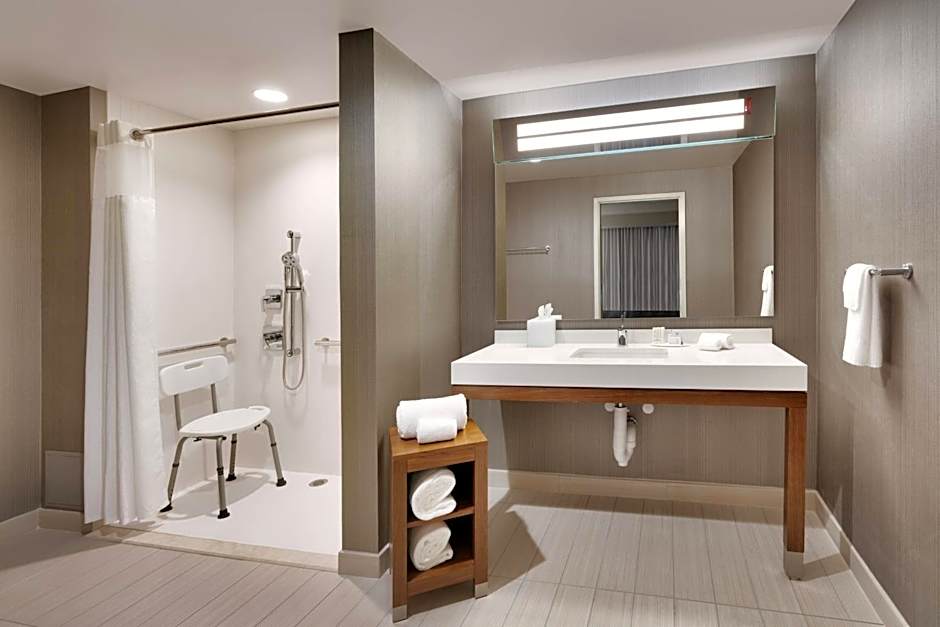 Courtyard by Marriott Atlanta Duluth Downtown