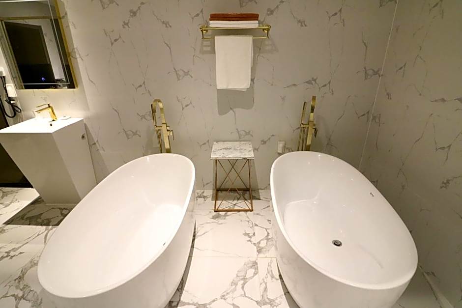 Gimhae Jangyu Stayin Hotel