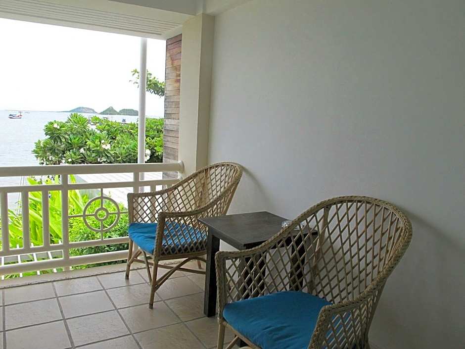 Baan Sattahip by the sea