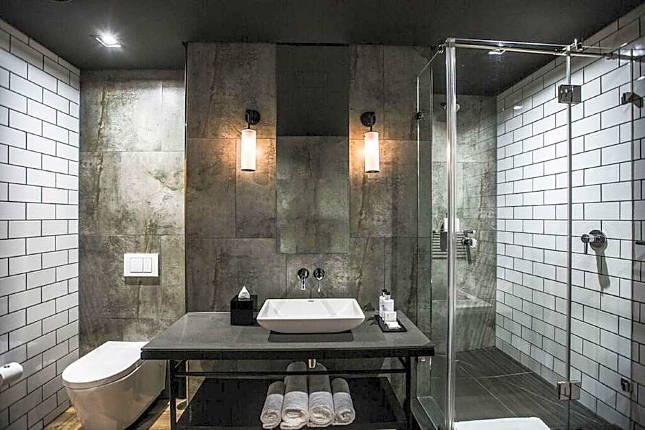 Century City Hotel Urban Square