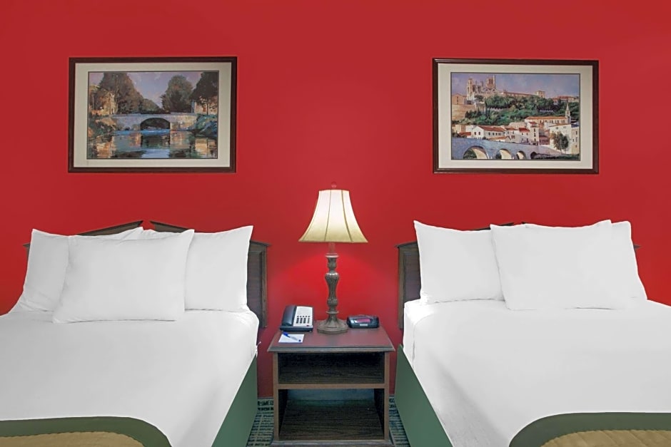 Baymont by Wyndham Brunswick GA