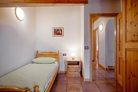 Two-Bedroom Apartment (6 Adults)