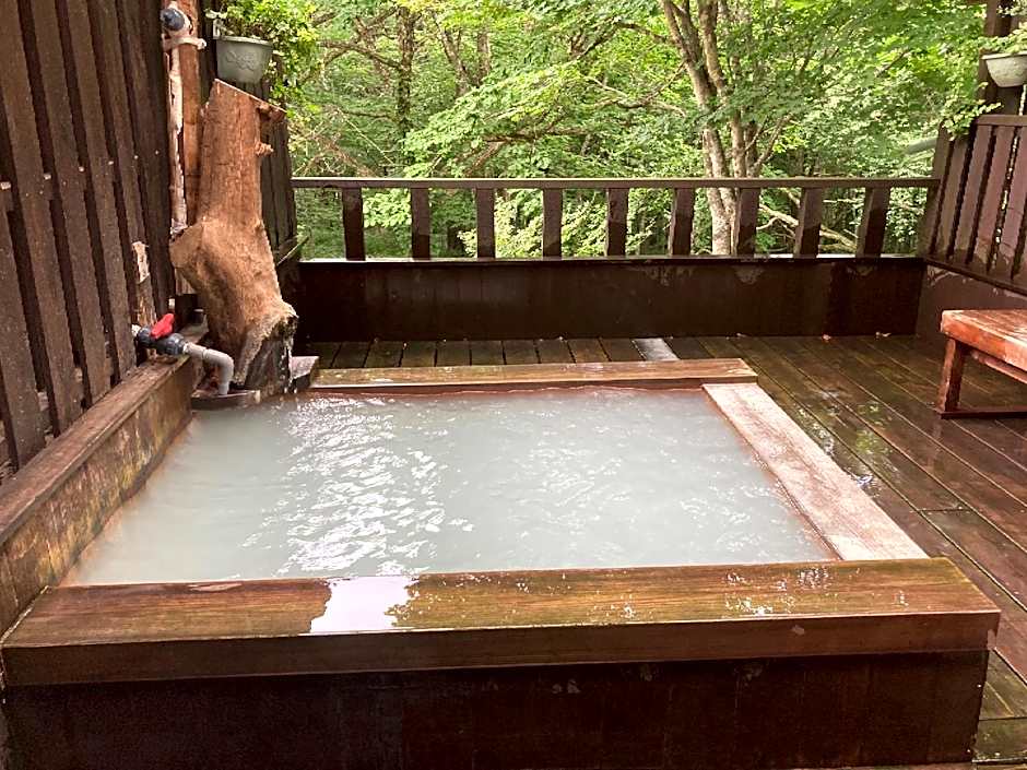 Shinyu Onsen Kurikomaso