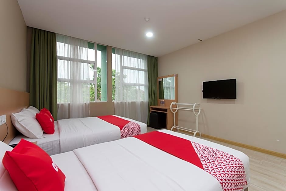 Capital O 89344 Labuan Avenue Hotel