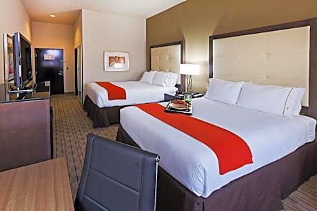 Room with Two Beds - Hearing Accessible - Non-Smoking