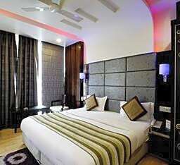 HOTEL DELHI 55 @ NEW DELHI RAILWAY STATION                                                      