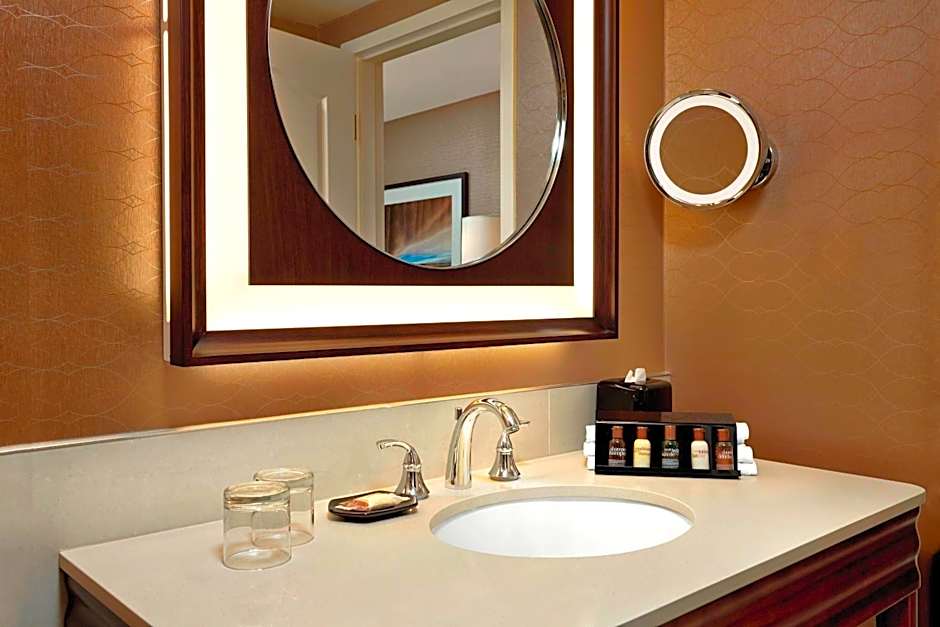 Sheraton Suites Calgary Eau Claire