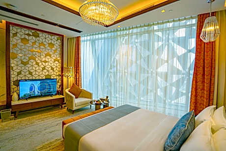 Deluxe King or Twin Room