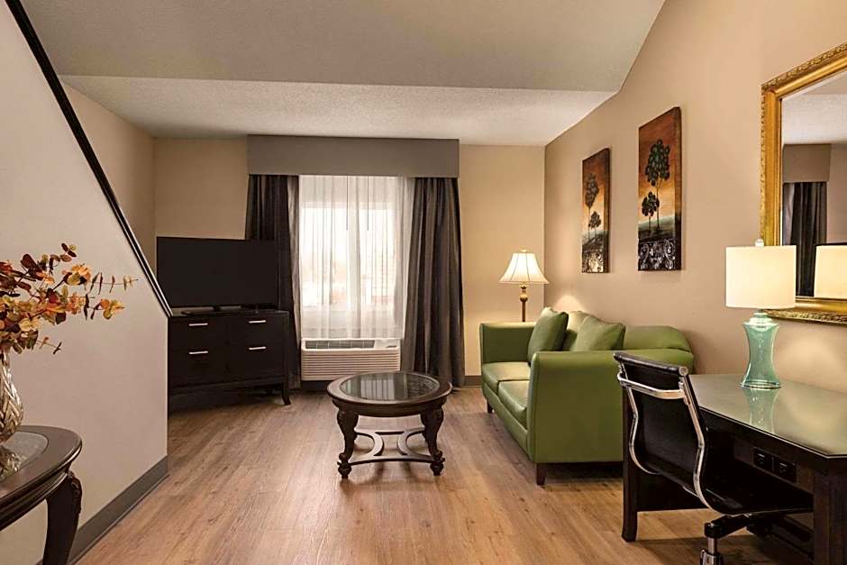 Radisson Hotel & Conference Center Rockford