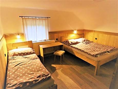 Triple Room with Bathroom
