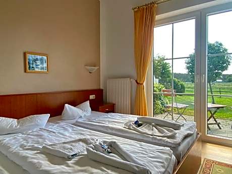 Double Room Standard with Terrace