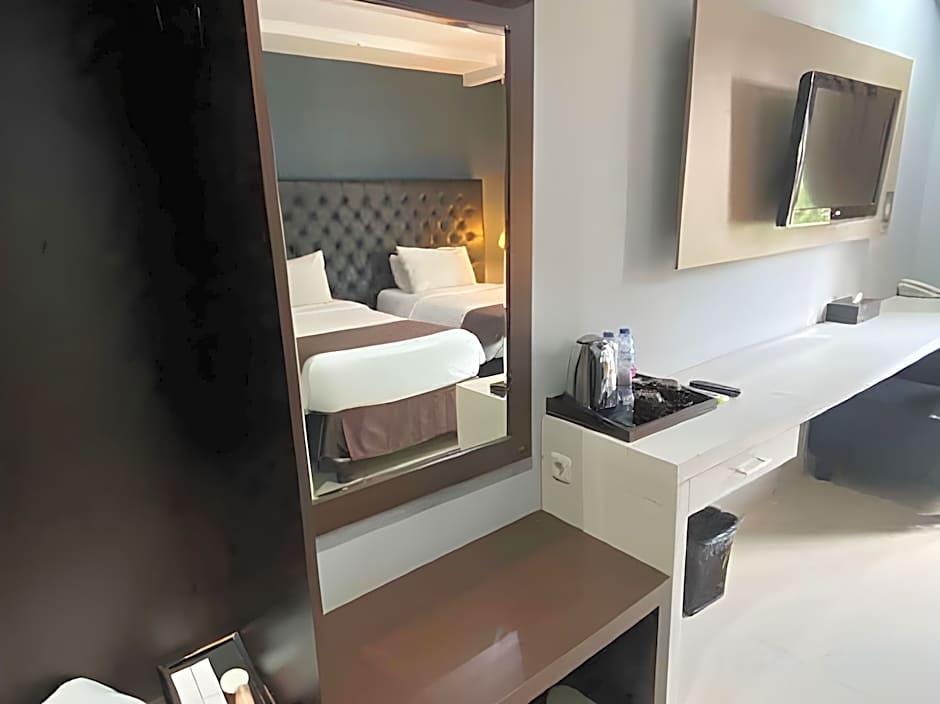 Rizen Premiere Hotel