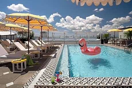 Moxy St. Petersburg Downtown