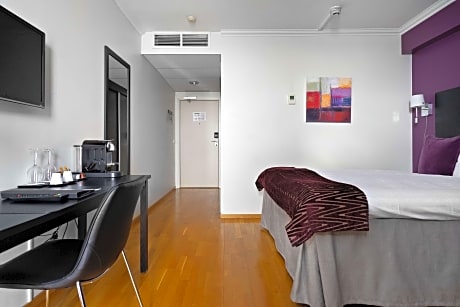 1 Single Bed, Non-Smoking, Grand Lit, Deluxe Room, Free Internet, Free Parking, Free Access Gym, Ful