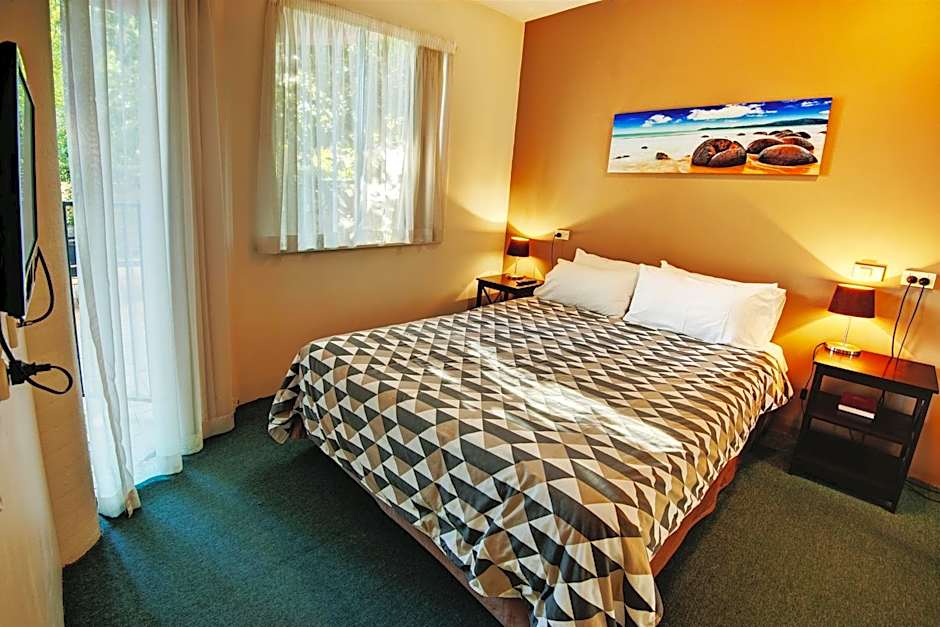 Photo 1 of 4 of 2 Bedroom Apartment, Ground Floor
