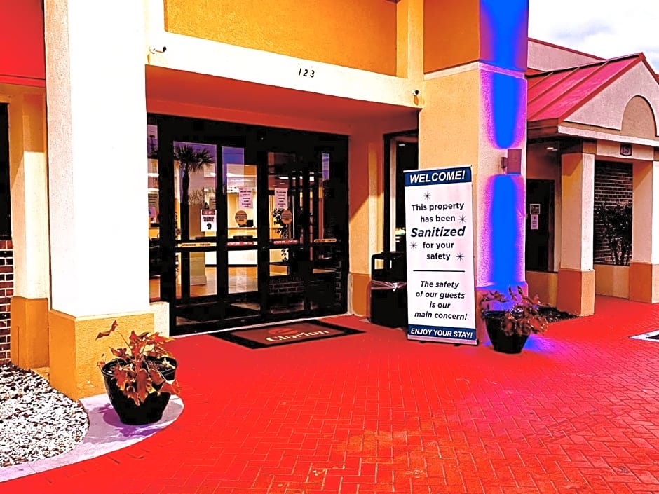 Ramada by Wyndham Santee I-95