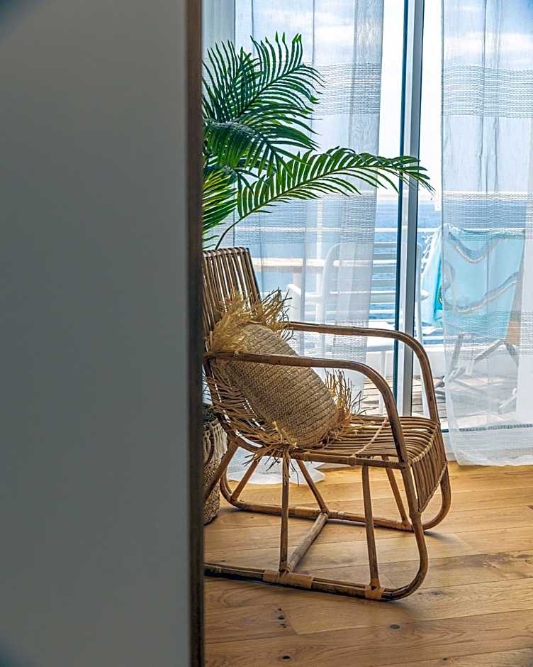 Hotel de La Plage - Mahogany