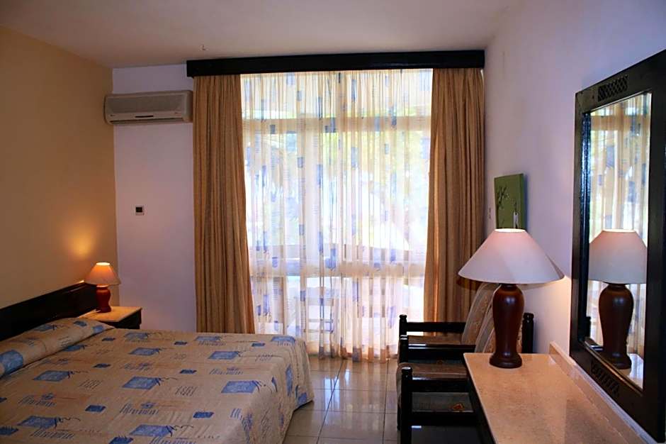 Kenya Bay Beach Hotel